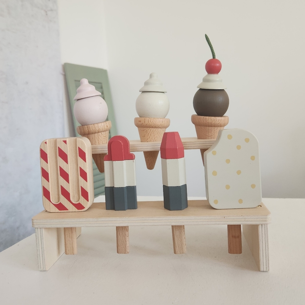 Hearth & Hand with Magnolia Ice Cream Toy